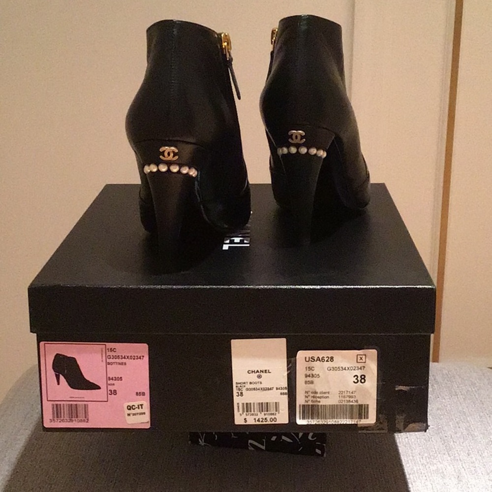 Chanel Black Leather Cap Toe Ankle Boots/Booties